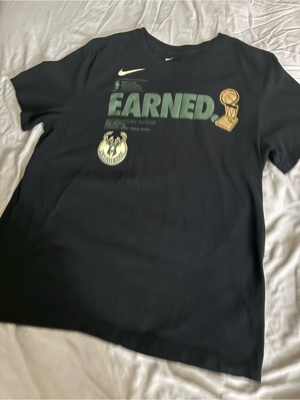 Nike EARNED Milwaukee Bucks 2021 NBA Finals Champions Earned T-Shirt Size Large